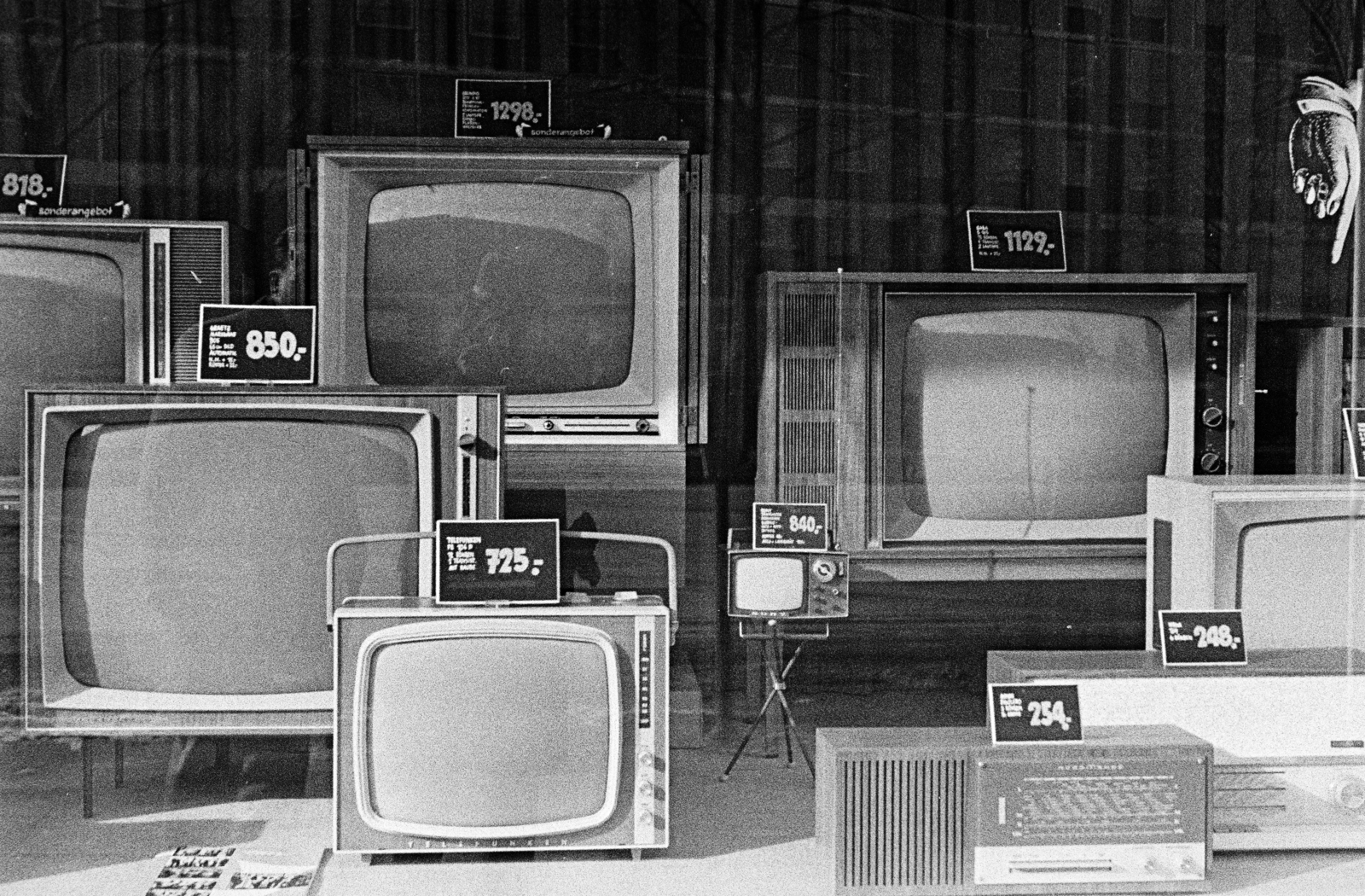 Austria, 1965, Artfókusz, Show window, TV, price tag, Fortepan #280577
