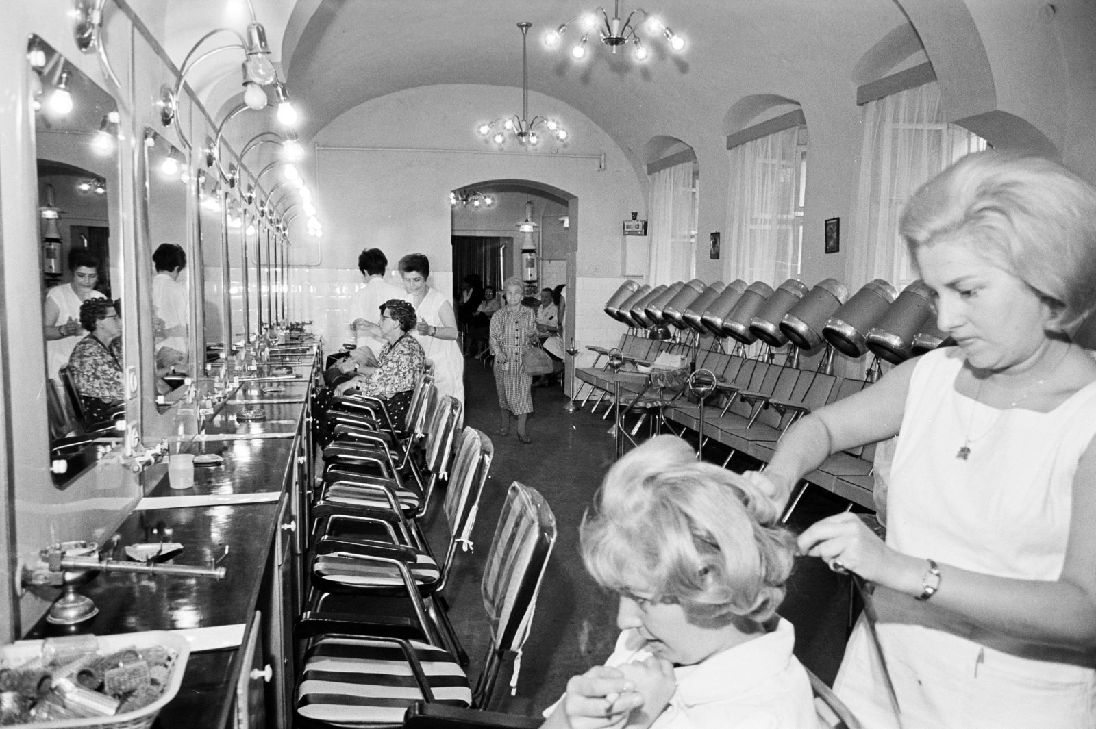 1975, Artfókusz, interior, reflection, hairdresser, Fortepan #280595