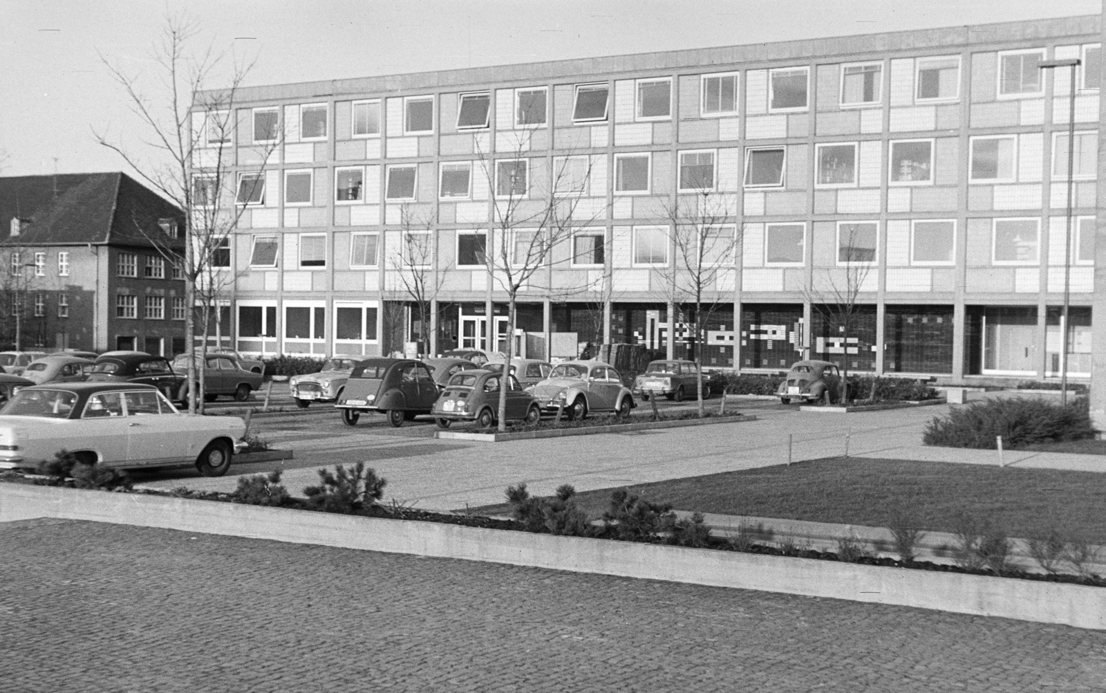 Németország, Saarbrücken, a Saar-vidéki Egyetem (Universität des Saarlandes) campusa., 1970, Artfókusz, Fábián József, NSZK, Fortepan #280602