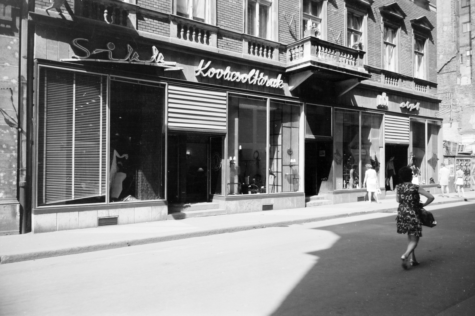 Hungary, Budapest V., Váci utca, szemben a 23-as számú ház., 1974, Artfókusz, Budapest, Fortepan #280620