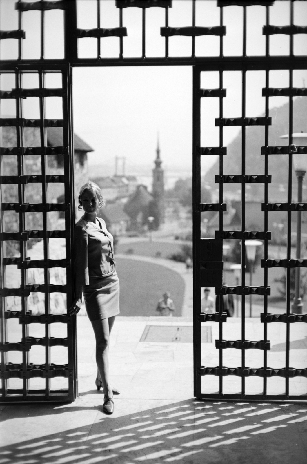 Hungary, Budapest I., kilátás a Ferdinánd-kapuból az Alexandriai Szent Katalin-templom felé., 1967, Artfókusz, Best of, Budapest, Fortepan #280691