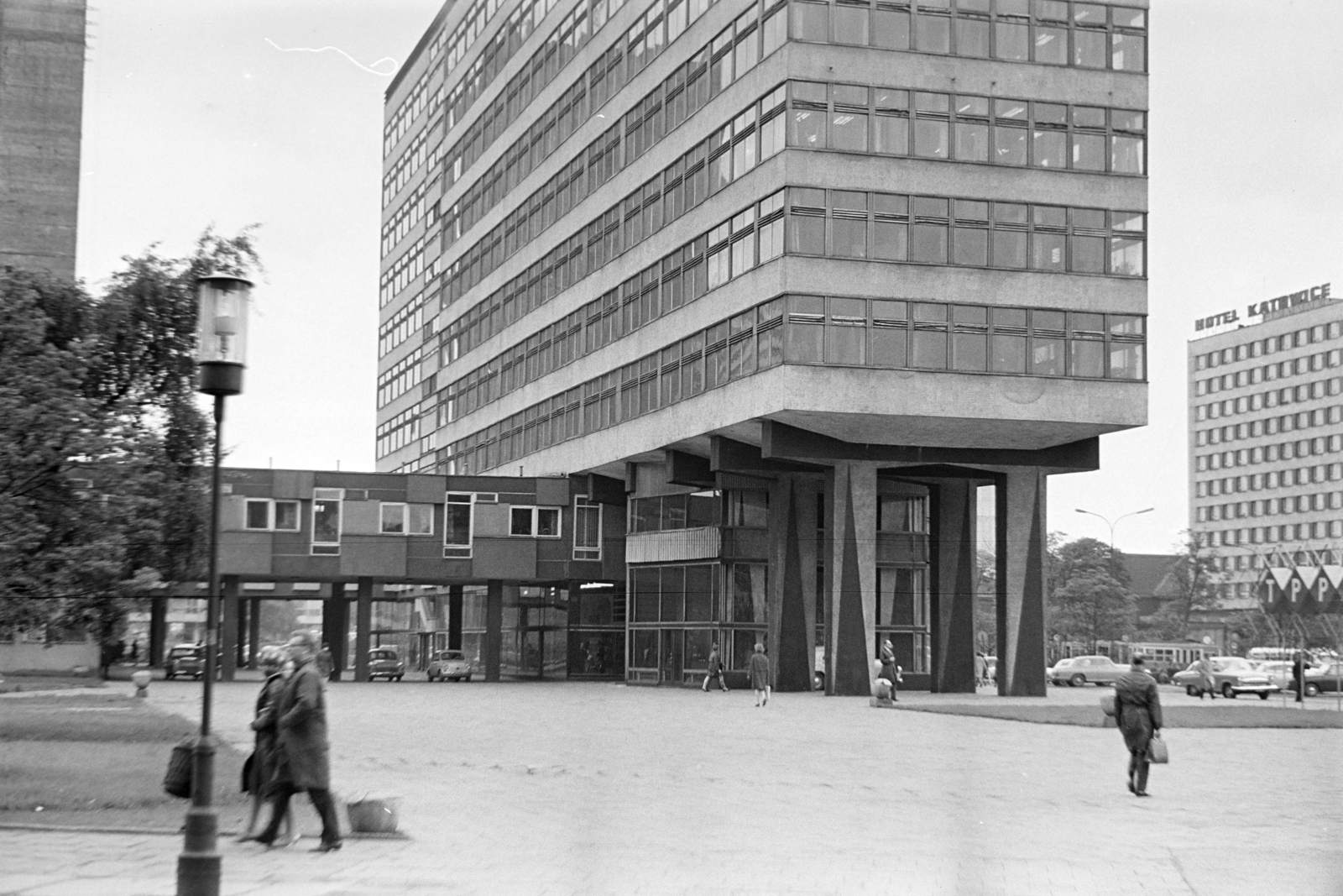 Lengyelország, Katowice, Piotra Skargi az ulica Franza Wincklera - aleja Wojciecha Korfantego között., 1968, Artfókusz, Fábián József, Fortepan #280791