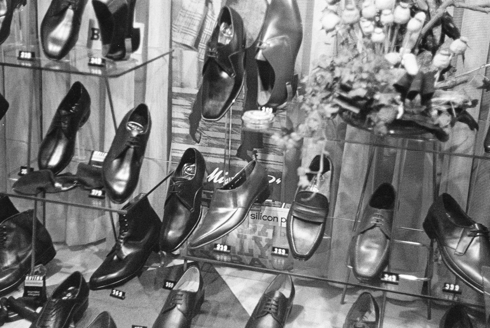1966, Artfókusz, Show window, price tag, shoe, Fortepan #280798