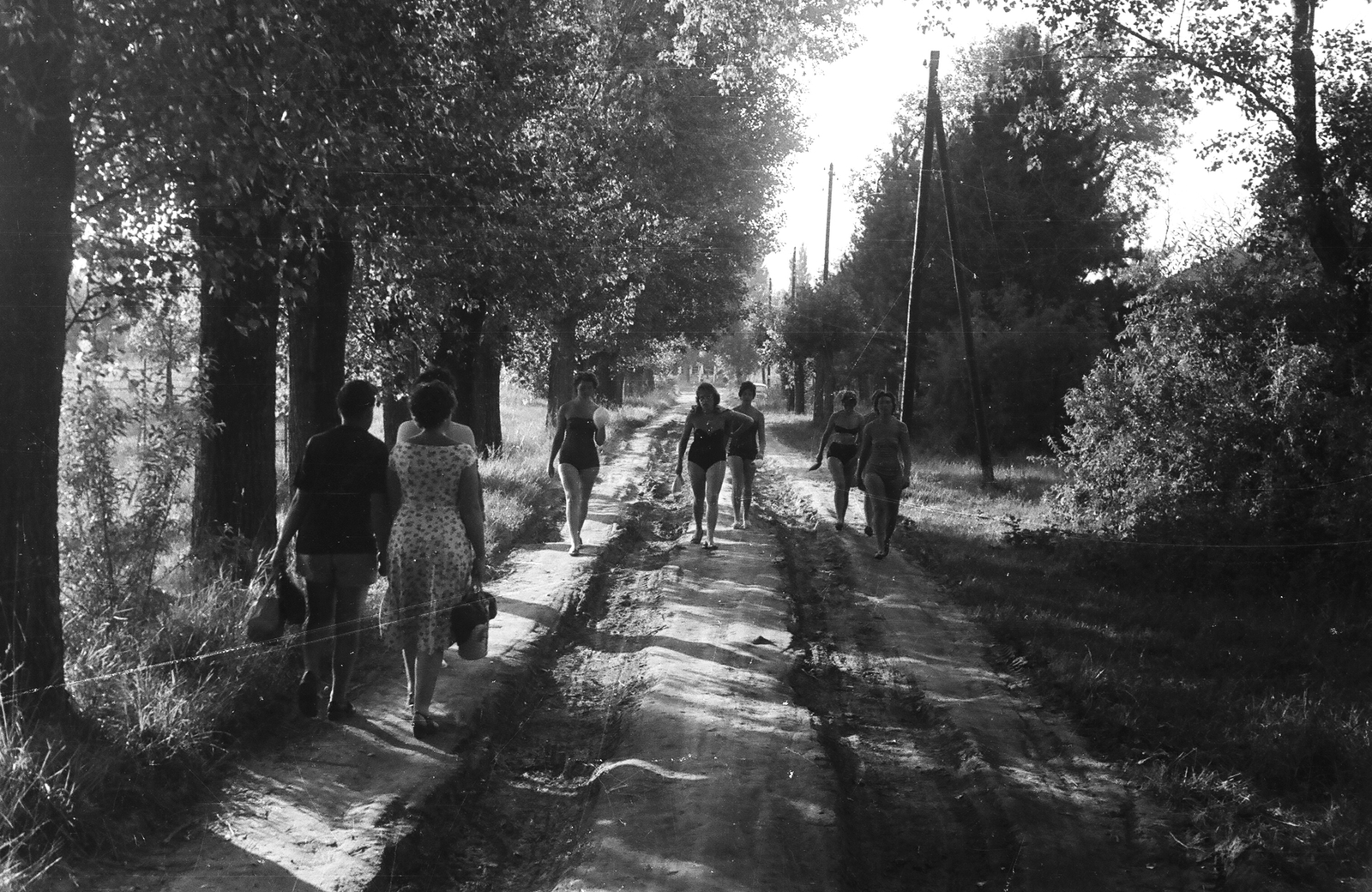 1959, Umann Kornél, bathing suit, genre painting, dirt road, Fortepan #28080