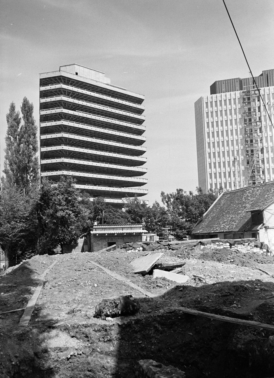 Slovenia, Ljubljana, Trg Republike, épülő toronyházak a Gregorčičeva ulica felől., 1969, Artfókusz, Yugoslavia, Fortepan #280822