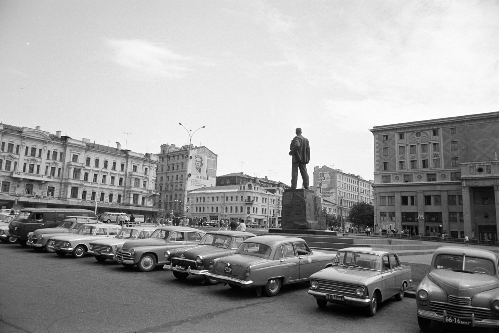 Russia, Moscow, Triumfalnaja (Majakovszkogo) tér, Majakovszkij szobor., 1970, Artfókusz, Soviet Union, Fortepan #280833