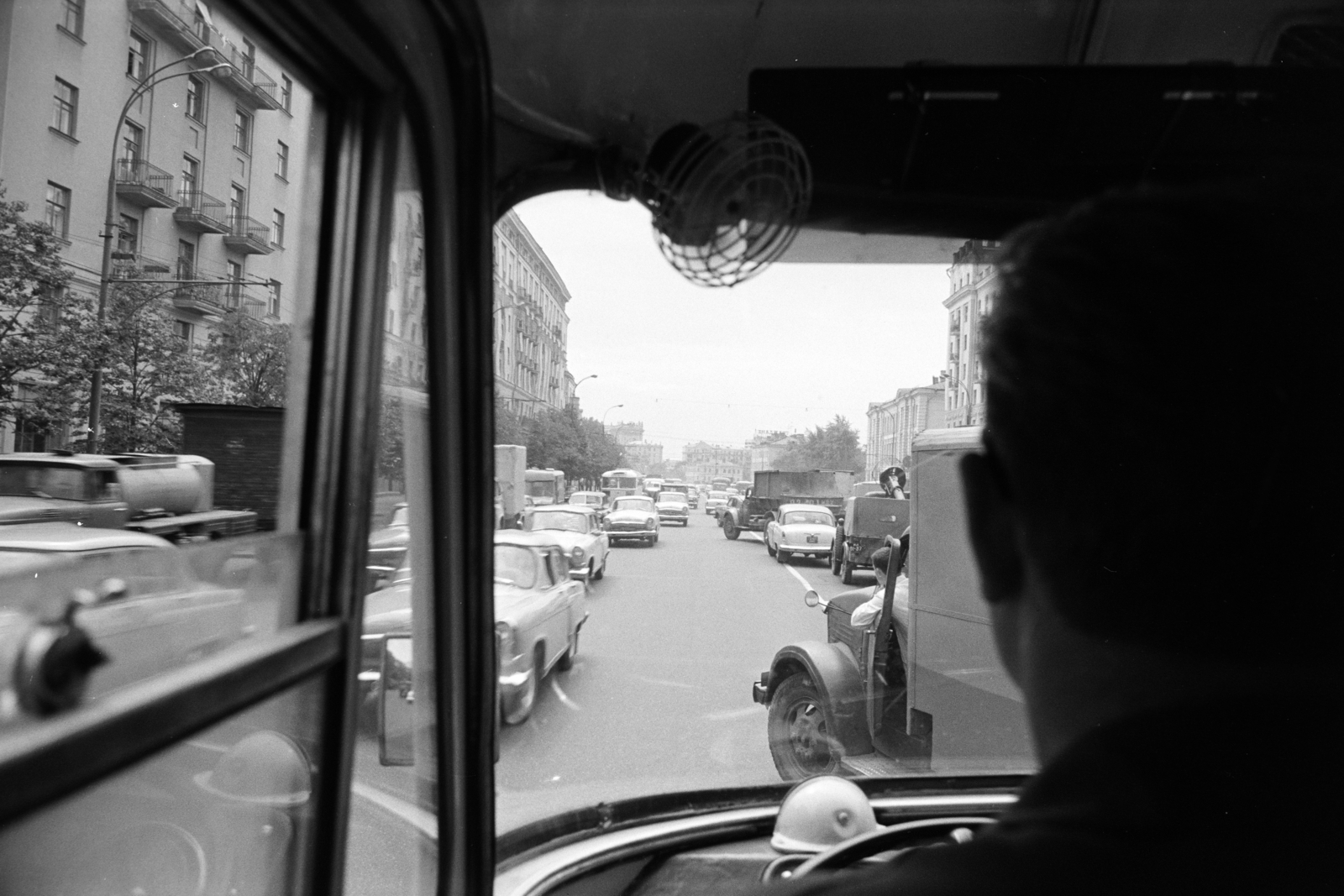Russia, Moscow, Szadovaja-Kudrinszkaja ulica a Kudrinszkaja plosagy felé nézve., 1970, Artfókusz, vehicle interior, Soviet Union, Fortepan #280836