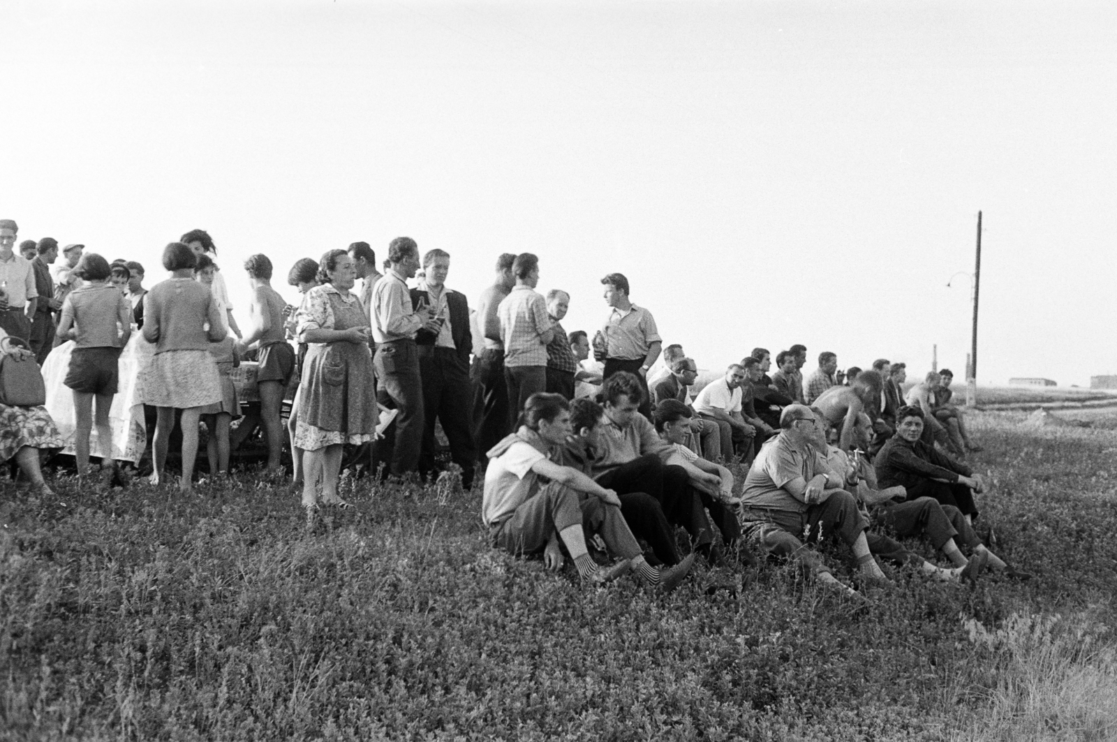 1960, Artfókusz, sitting on the ground, audience, Fortepan #280863