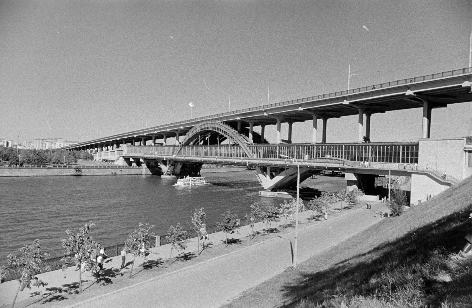 Russia, Moscow, a Luzsnyiki metróhíd a Moszkva folyón., 1970, Artfókusz, Soviet Union, Fortepan #280895