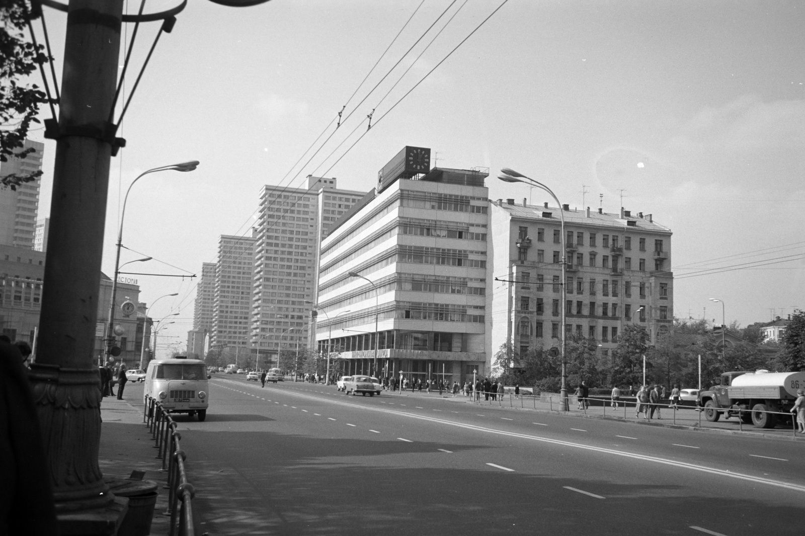 Russia, Moscow, plosagy Arbatszkije Vorota az ulica Novij Arbat (proszpekt Kalinyina) felé nézve., 1970, Artfókusz, Soviet Union, Fortepan #280919