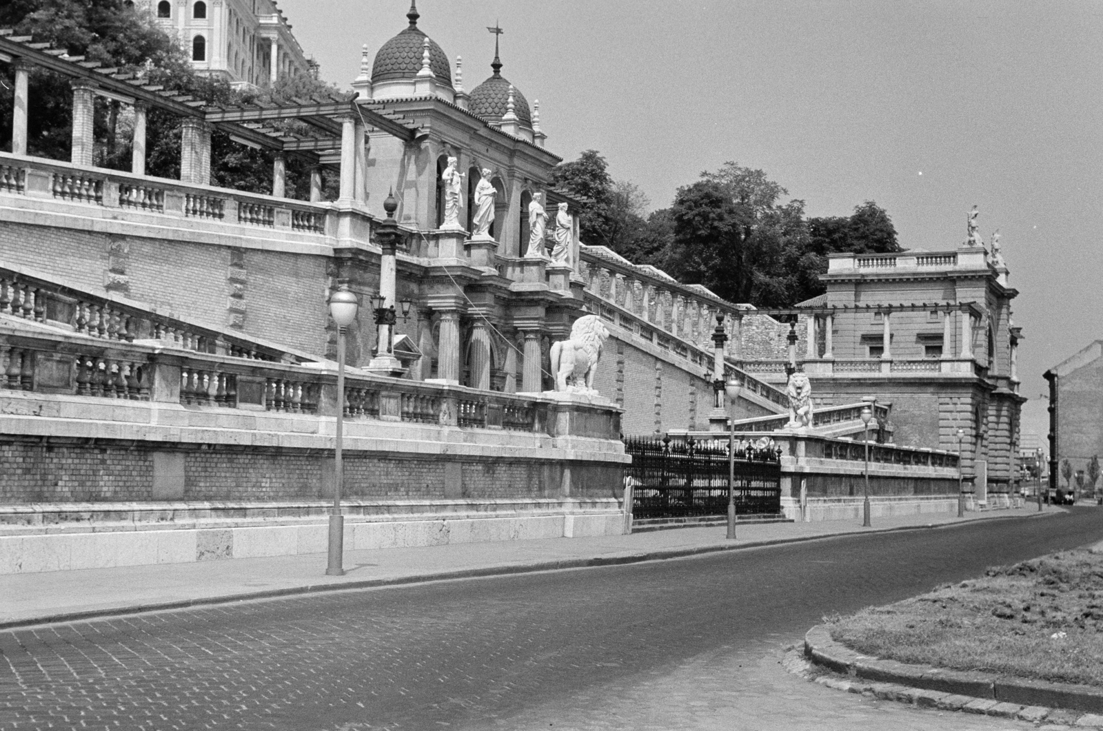 Hungary, Budapest I., Ybl Miklós tér, Várkert Bazár (Ybl Miklós, 1883.)., 1963, Artfókusz, Budapest, Fortepan #280987