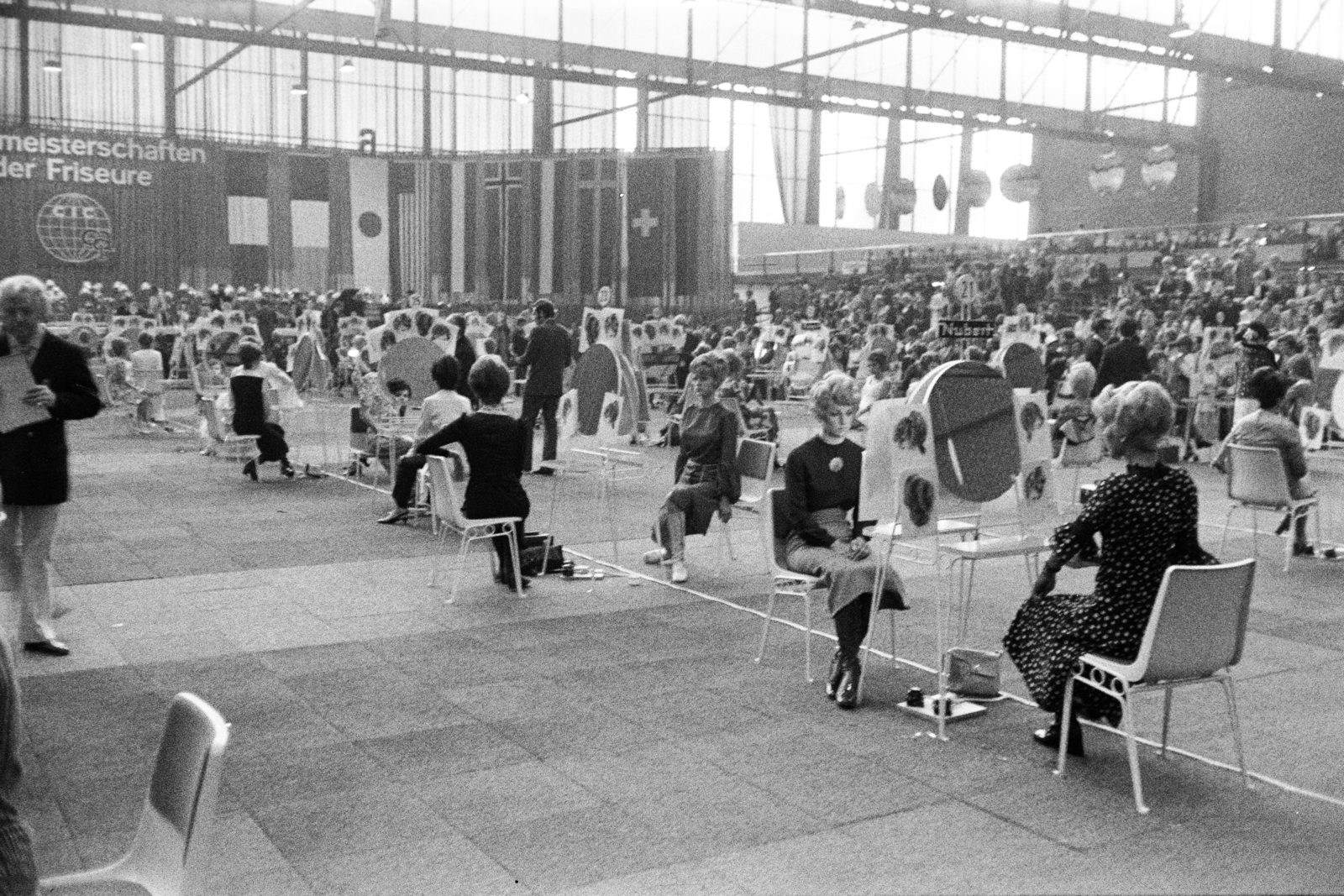 Németország, Stuttgart, Killersberg, Vásárközpont, fodrászvilágbajnokság 1970. szeptember 13. -15., 1970, Artfókusz, Fábián József, Fortepan #281073