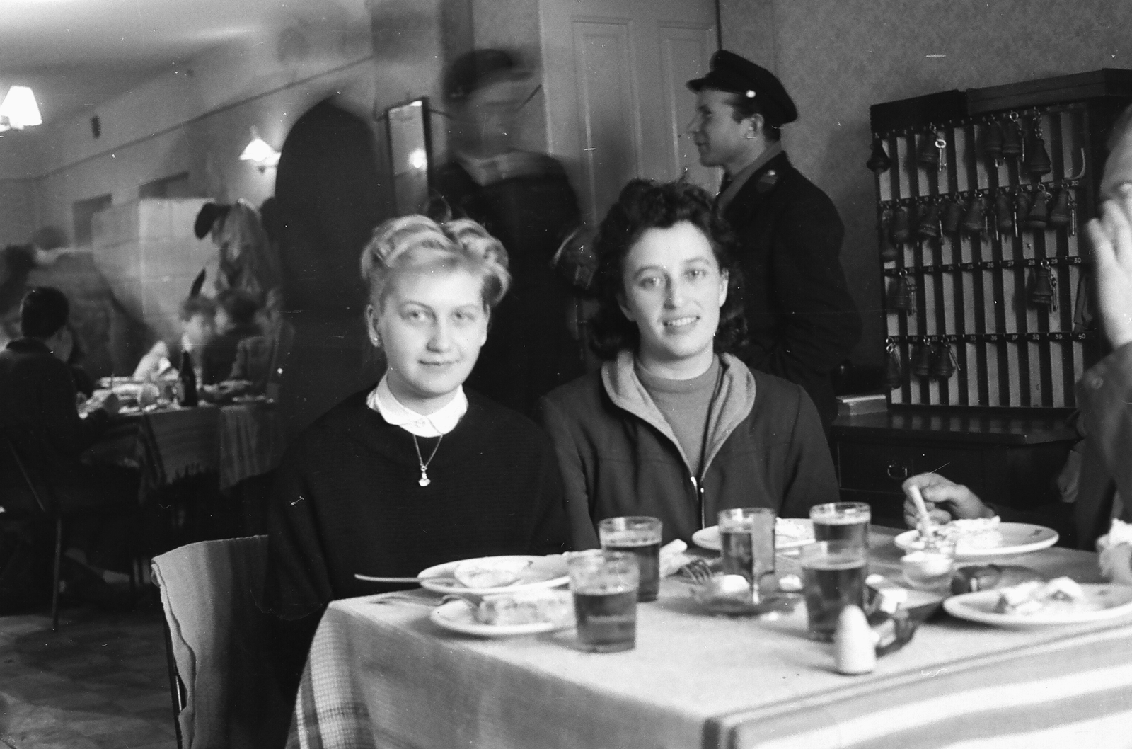 1960, Umann Kornél, cap, meal, key locker, cutlery, Fortepan #28123