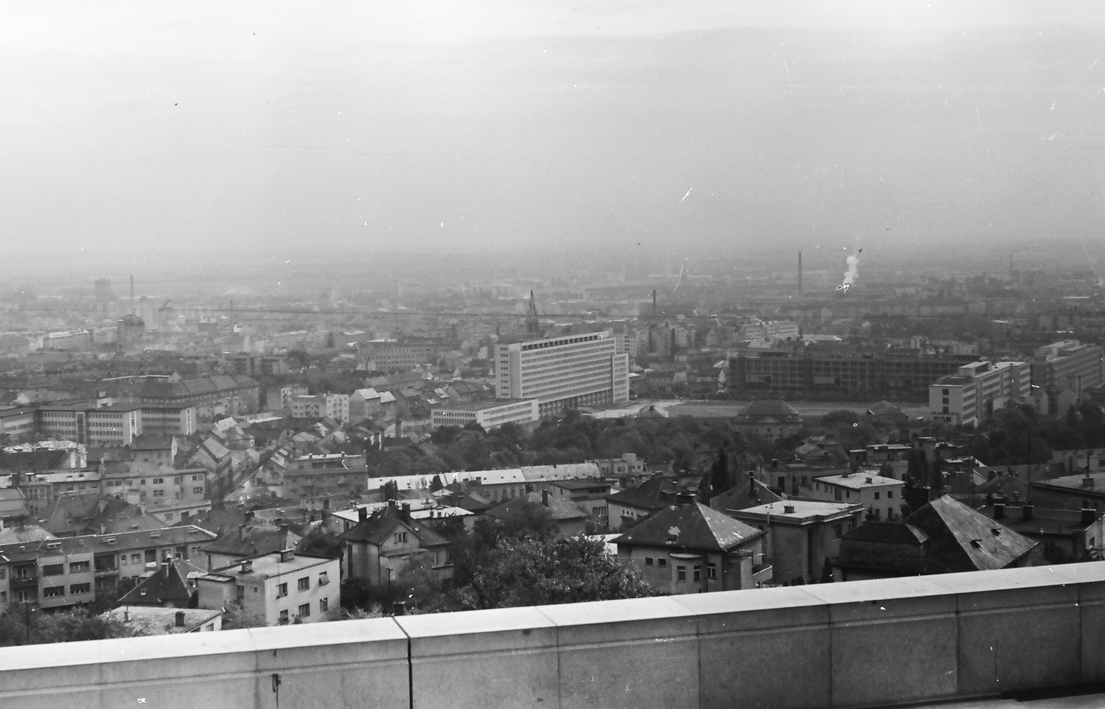 Slovakia, Bratislava, látkép a Slavín-emlékmű felől., 1960, Umann Kornél, Czechoslovakia, public building, Eugen Kramár-design, Štefan Lukačovič-design, Fortepan #28141