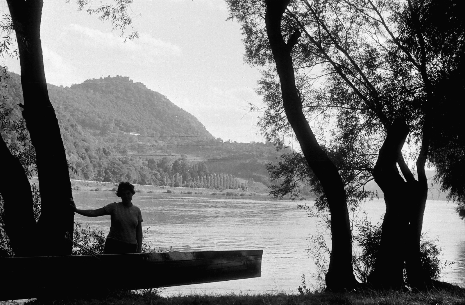 Hungary,Danube Bend, Kisoroszi, Duna-part, szemben a visegrádi fellegvár., 1961, Umann Kornél, Fortepan #28151