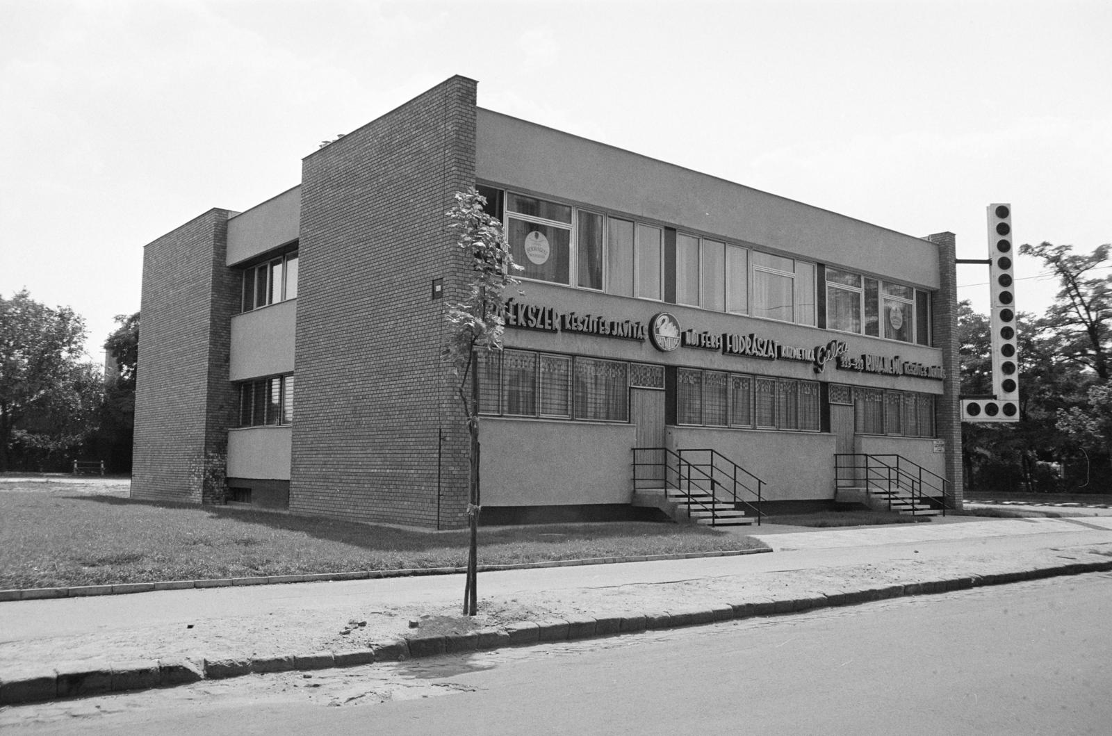 A kép forrását kérjük így adja meg: Fortepan / Budapest Főváros Levéltára. Levéltári jelzet: HU.BFL.XV.19.c.10, 1972, Budapest Főváros Levéltára / BRFK helyszínelési fényképei, BRFK Hivatala Bűnügyi Technikai Osztály, Fortepan #281795