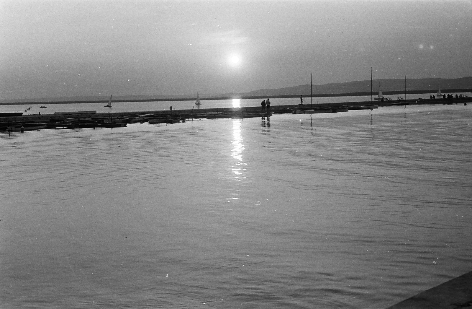 Hungary, Lake Velence, Agárd, kikötő., 1967, Umann Kornél, dusk, water surface, Fortepan #28185
