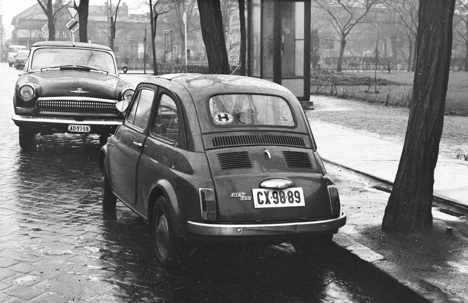 A kép forrását kérjük így adja meg: Fortepan / Budapest Főváros Levéltára. Levéltári jelzet: HU.BFL.XV.19.c.10, 1971, Budapest Főváros Levéltára / BRFK helyszínelési fényképei, BRFK Hivatala Bűnügyi Technikai Osztály, number plate, M21 Wolga, Fortepan #282149