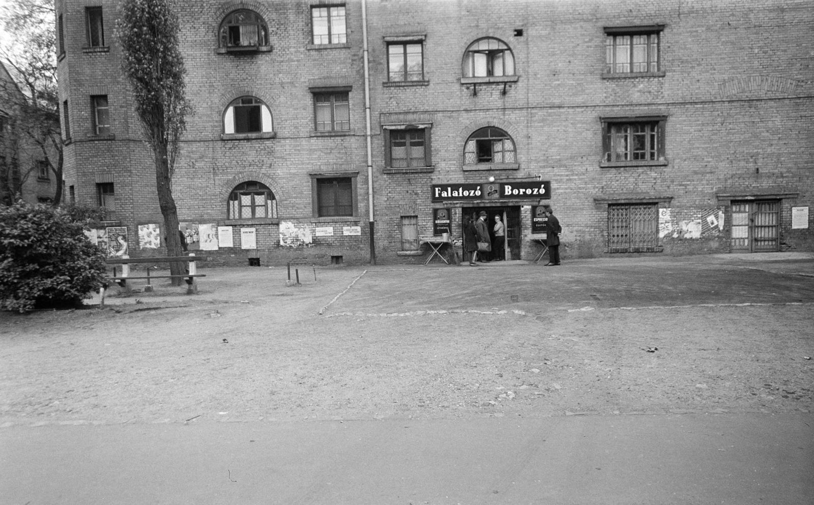 Hungary, Budapest IX., Gyáli út 15/b. A kép forrását kérjük így adja meg: Fortepan / Budapest Főváros Levéltára. Levéltári jelzet: HU.BFL.XV.19.c.10, 1971, Budapest Főváros Levéltára / BRFK helyszínelési fényképei, BRFK Hivatala Bűnügyi Technikai Osztály, Budapest, Fortepan #282196