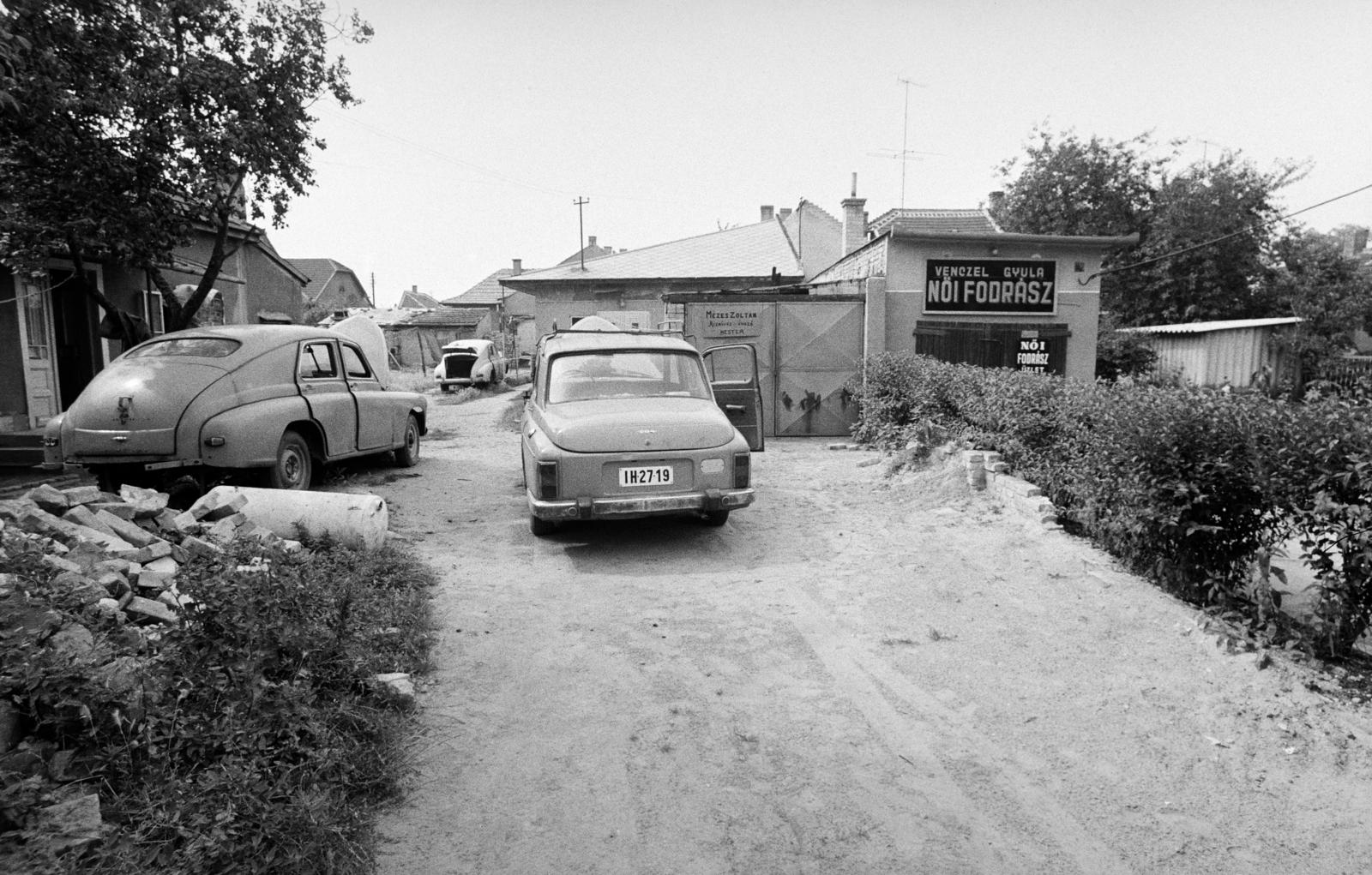 A kép forrását kérjük így adja meg: Fortepan / Budapest Főváros Levéltára. Levéltári jelzet: HU.BFL.XV.19.c.10, 1972, Budapest Főváros Levéltára / BRFK helyszínelési fényképei, BRFK Hivatala Bűnügyi Technikai Osztály, number plate, Fortepan #282652