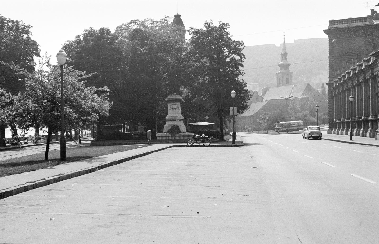 A kép forrását kérjük így adja meg: Fortepan / Budapest Főváros Levéltára. Levéltári jelzet: HU.BFL.XV.19.c.10, 1972, Budapest Főváros Levéltára / BRFK helyszínelési fényképei, BRFK Hivatala Bűnügyi Technikai Osztály, Fortepan #282983