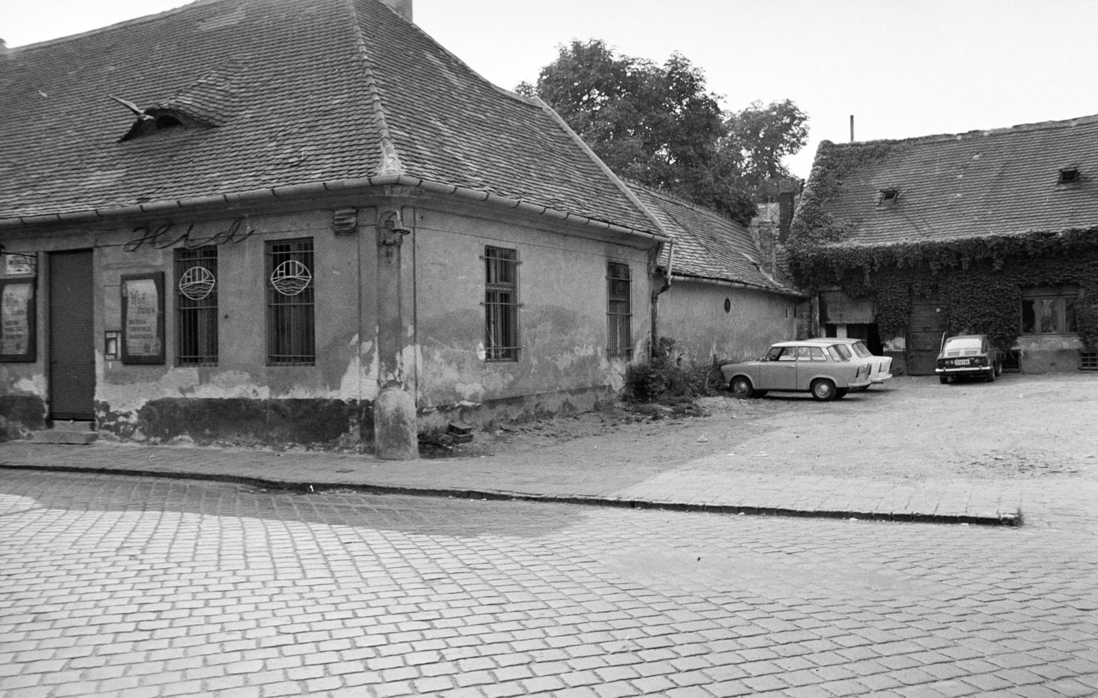 A kép forrását kérjük így adja meg: Fortepan / Budapest Főváros Levéltára. Levéltári jelzet: HU.BFL.XV.19.c.10, 1972, Budapest Főváros Levéltára / BRFK helyszínelési fényképei, BRFK Hivatala Bűnügyi Technikai Osztály, Fortepan #283155