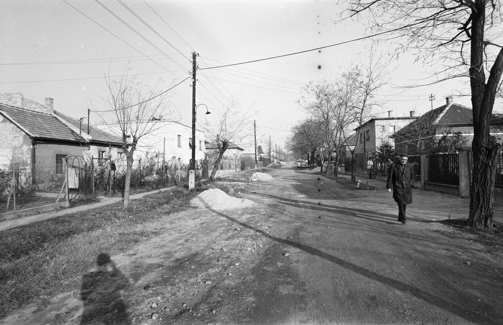 A kép forrását kérjük így adja meg: Fortepan / Budapest Főváros Levéltára. Levéltári jelzet: HU.BFL.XV.19.c.10, 1972, Budapest Főváros Levéltára / BRFK helyszínelési fényképei, BRFK Hivatala Bűnügyi Technikai Osztály, Fortepan #283257