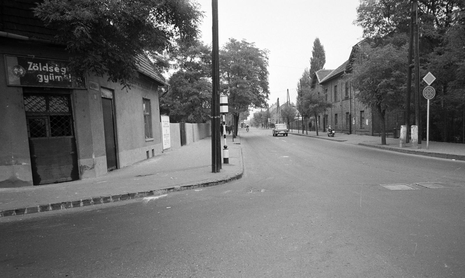 Magyarország, Budapest XXI., II. Rákóczi Ferenc út, szemben a Széchenyi István utca mára megszűnt szakasza. A kép forrását kérjük így adja meg: Fortepan / Budapest Főváros Levéltára. Levéltári jelzet: HU.BFL.XV.19.c.10, 1972, Budapest Főváros Levéltára / BRFK helyszínelési fényképei, BRFK Hivatala Bűnügyi Technikai Osztály, Budapest, Fortepan #283370