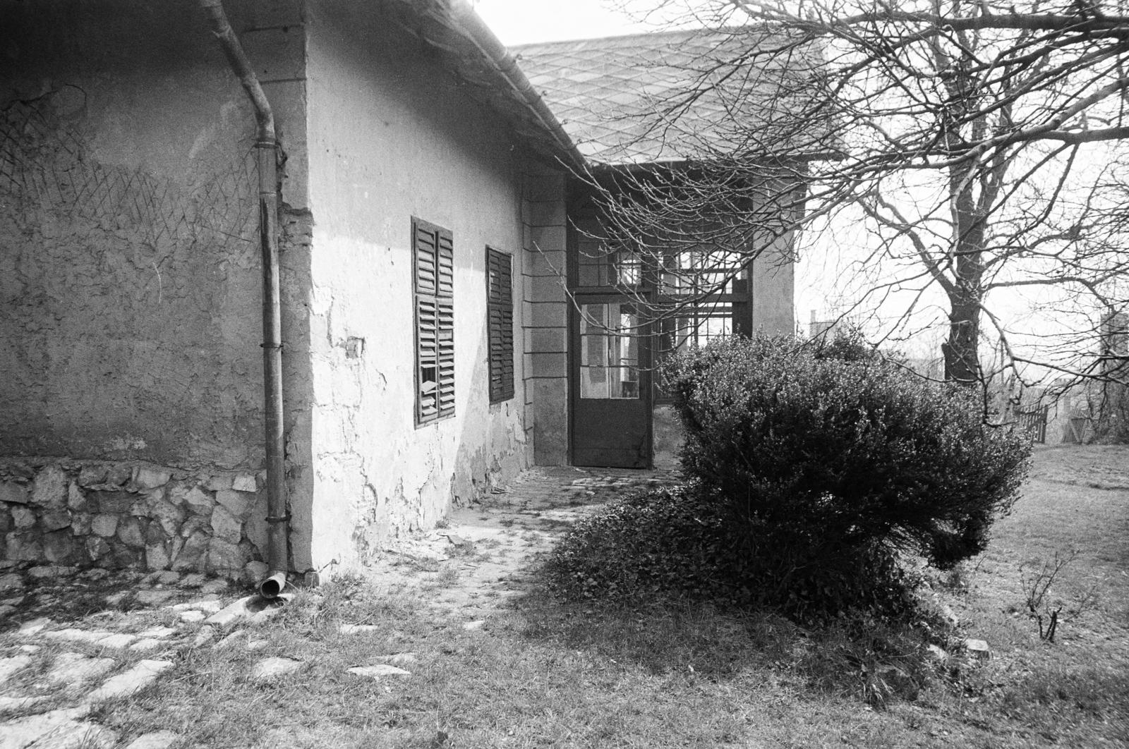 A kép forrását kérjük így adja meg: Fortepan / Budapest Főváros Levéltára. Levéltári jelzet: HU.BFL.XV.19.c.10, 1972, Budapest Főváros Levéltára / BRFK helyszínelési fényképei, BRFK Hivatala Bűnügyi Technikai Osztály, Fortepan #283405
