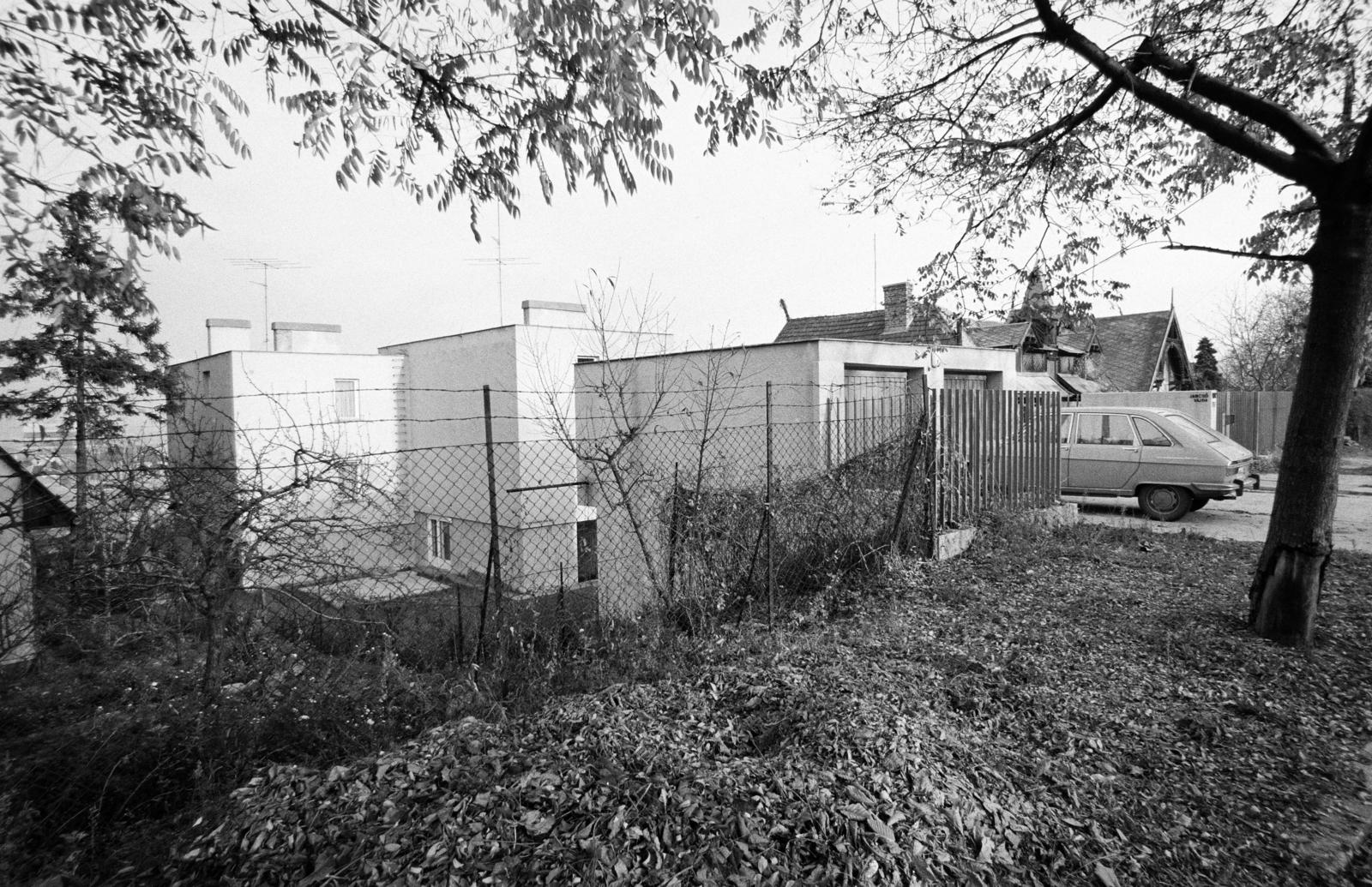 Hungary, Budapest XII., Vas Gereben utca, balra a 13/c számú ház. A kép forrását kérjük így adja meg: Fortepan / Budapest Főváros Levéltára. Levéltári jelzet: HU.BFL.XV.19.c.10, 1972, Budapest Főváros Levéltára / BRFK helyszínelési fényképei, BRFK Hivatala Bűnügyi Technikai Osztály, Budapest, Fortepan #283560