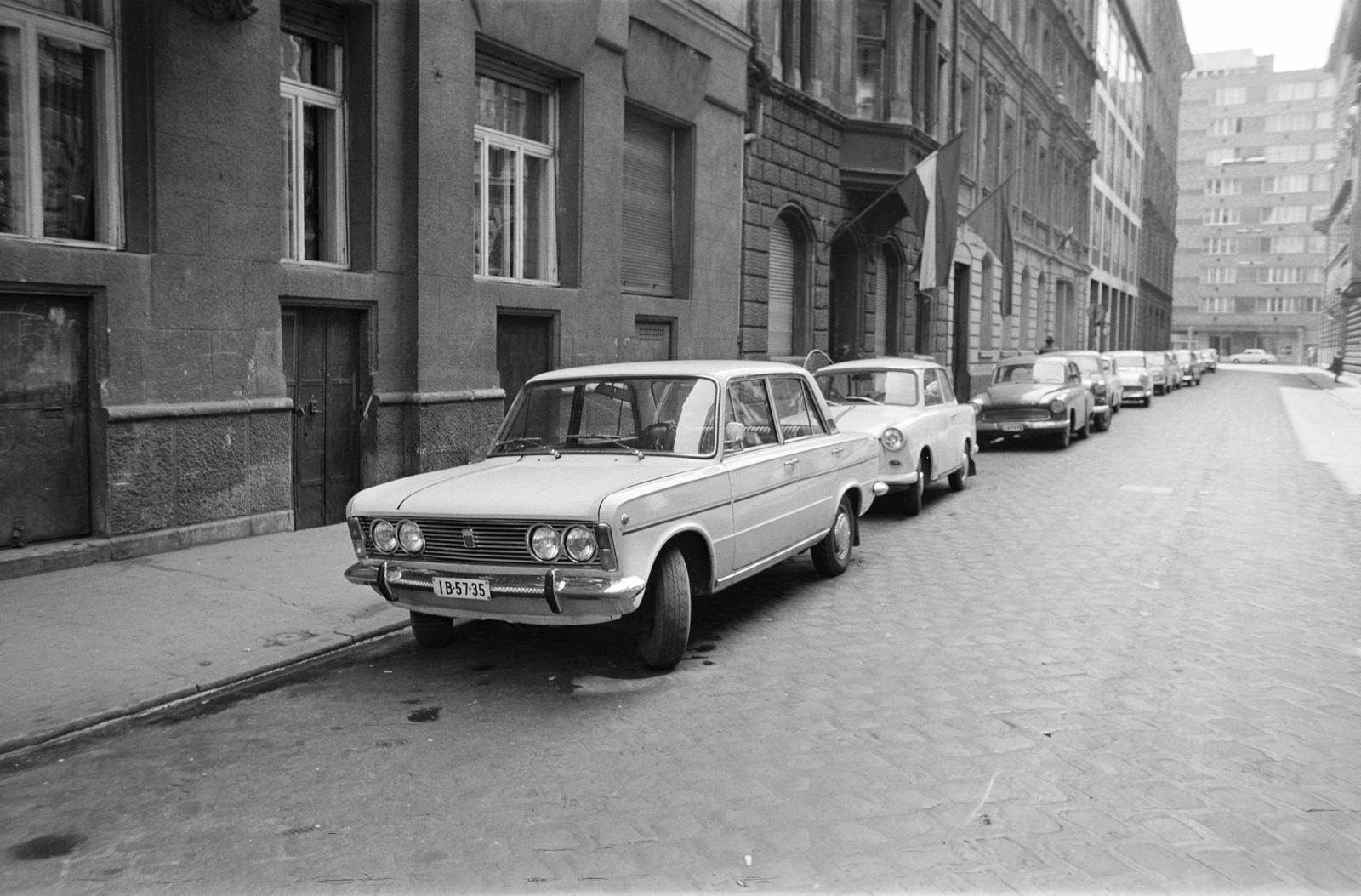 A kép forrását kérjük így adja meg: Fortepan / Budapest Főváros Levéltára. Levéltári jelzet: HU.BFL.XV.19.c.10, 1972, Budapest Főváros Levéltára / BRFK helyszínelési fényképei, BRFK Hivatala Bűnügyi Technikai Osztály, number plate, Fortepan #283765