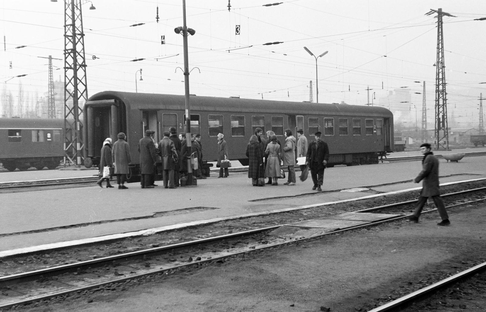 A kép forrását kérjük így adja meg: Fortepan / Budapest Főváros Levéltára. Levéltári jelzet: HU.BFL.XV.19.c.10, 1972, Budapest Főváros Levéltára / BRFK helyszínelési fényképei, BRFK Hivatala Bűnügyi Technikai Osztály, Fortepan #283767