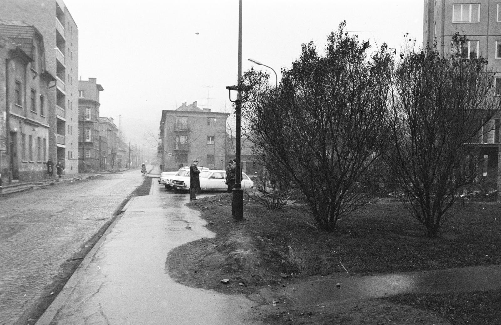 Hungary, Budapest III., Dévai Bíró Mátyás tér, szemben a Selmeci utca torkolata. A kép forrását kérjük így adja meg: Fortepan / Budapest Főváros Levéltára. Levéltári jelzet: HU.BFL.XV.19.c.10, 1971, Budapest Főváros Levéltára / BRFK helyszínelési fényképei, BRFK Hivatala Bűnügyi Technikai Osztály, Budapest, Fortepan #284104