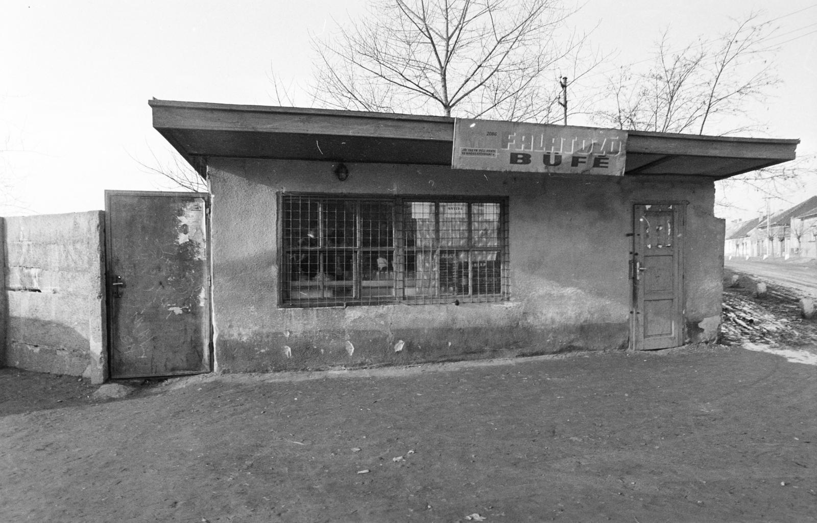 A kép forrását kérjük így adja meg: Fortepan / Budapest Főváros Levéltára. Levéltári jelzet: HU.BFL.XV.19.c.10, 1971, Budapest Főváros Levéltára / BRFK helyszínelési fényképei, BRFK Hivatala Bűnügyi Technikai Osztály, Fortepan #284124