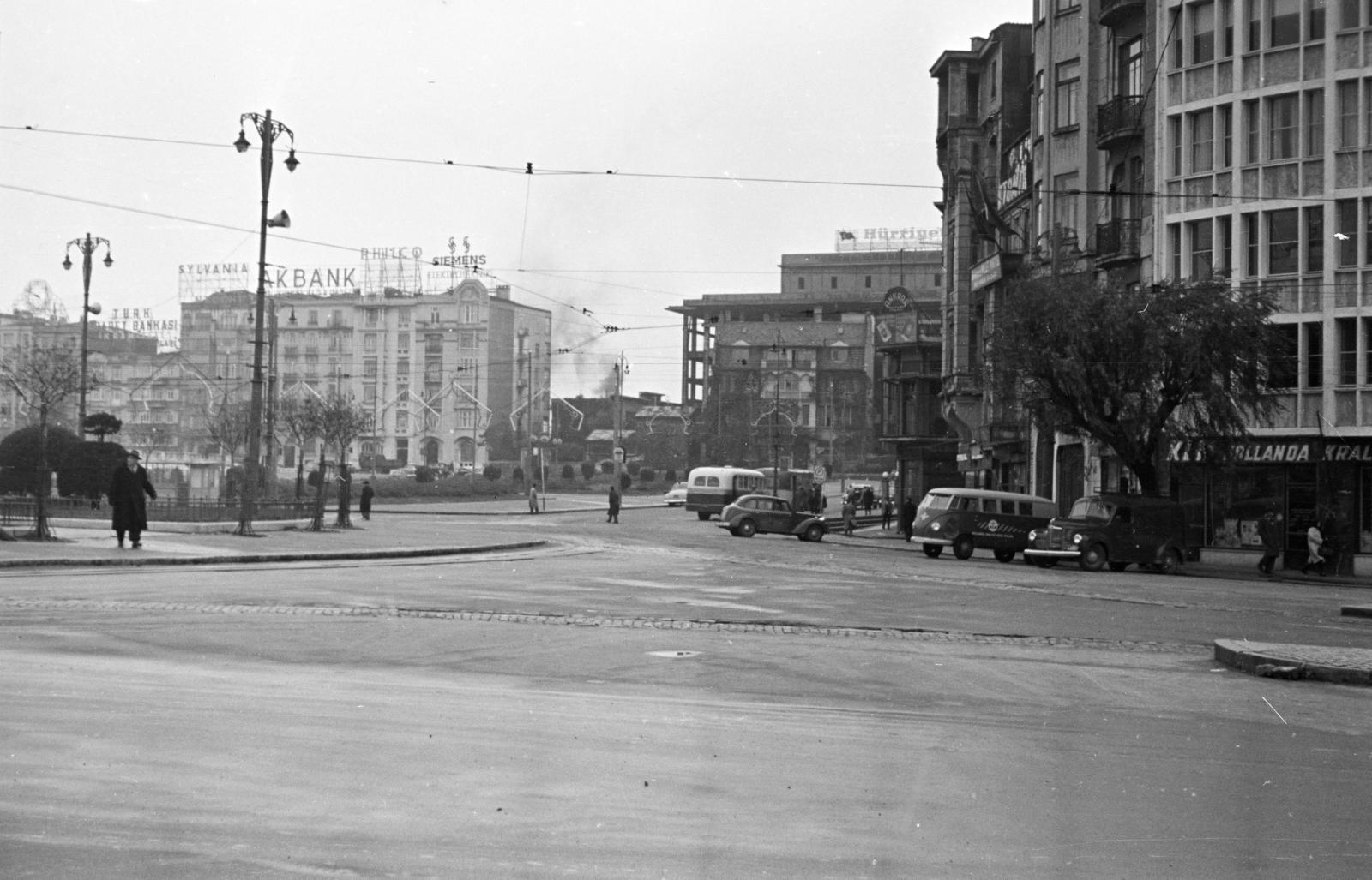 Turkey, Istanbul, Taksim tér (Taksim Meydanı)., 1955, Bihari Erzsébet-Németh Tamás Lajos, Fortepan #284396