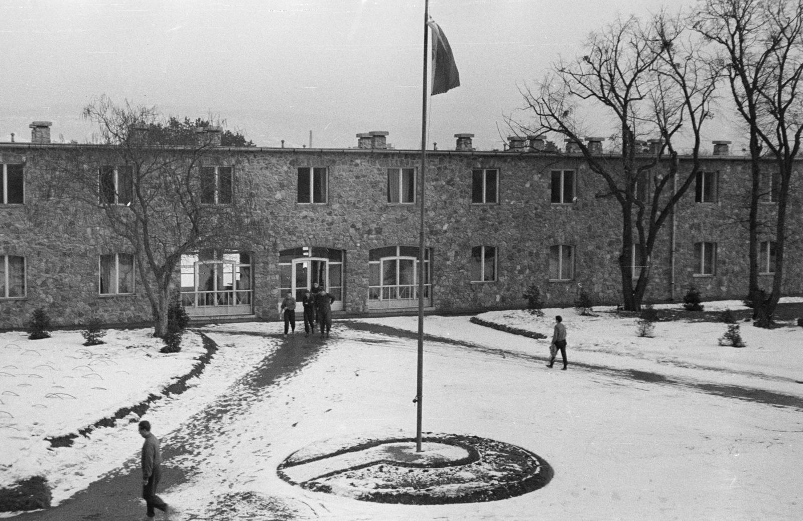 Hungary, Tata, Baji út, Tatai Edzőtábor., 1954, Bihari Erzsébet-Németh Tamás Lajos, Fortepan #284436