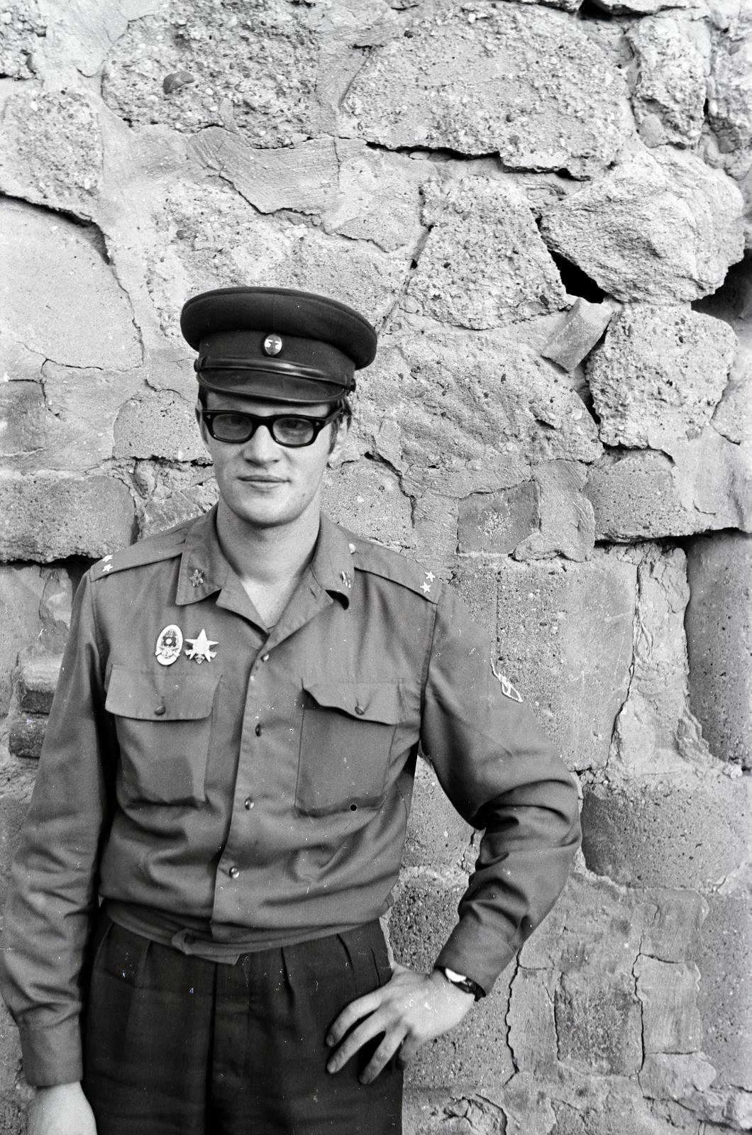 1975, Domokos József, Hungarian People's Army, shades, badge, uniform, warrant office, Fortepan #284611