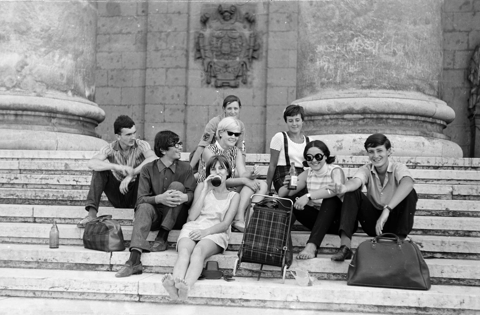 Magyarország, Esztergom, a felvétel Bazilika lépcsőjén készült., 1969, Domokos József, Fortepan #284674