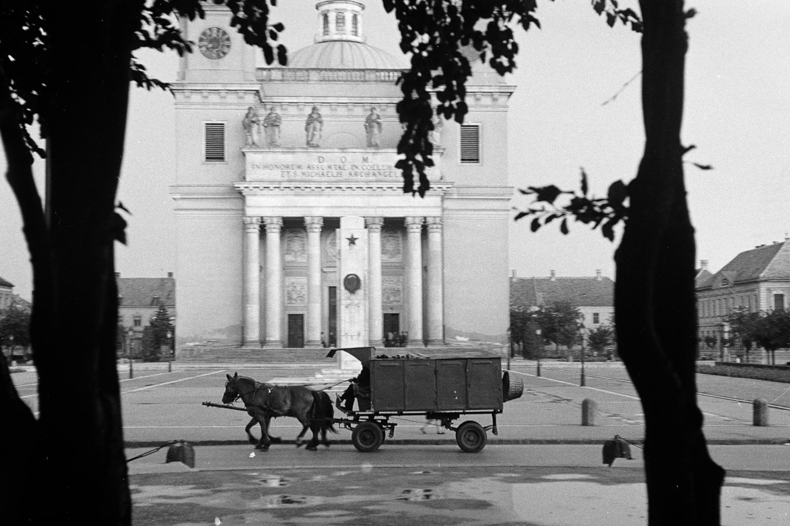 1967, Domokos József, Horse-drawn carriage, Cathedral, church, Fortepan #284789