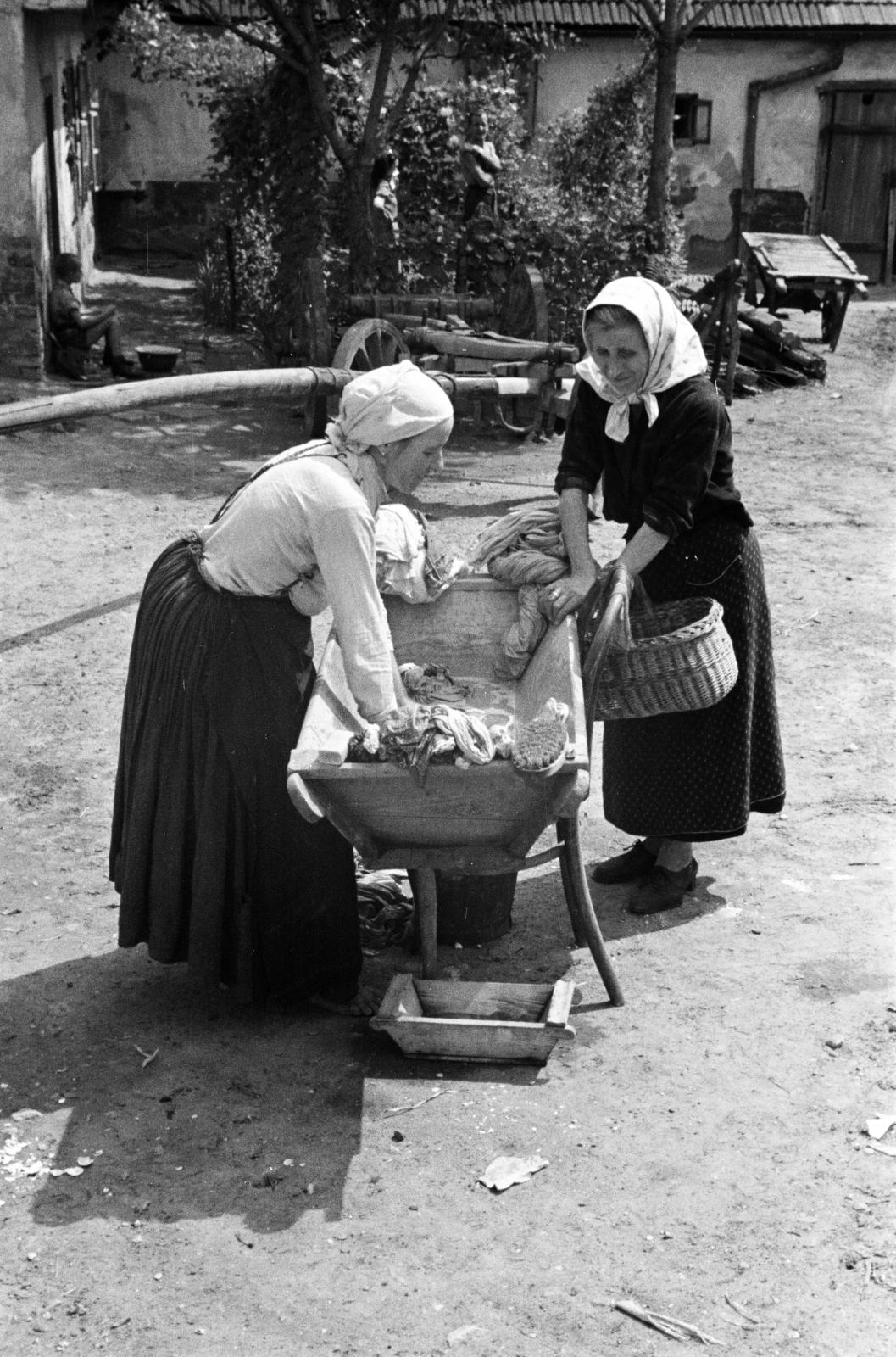 1935, Gara Andor, basket, washing, tub, Fortepan #285039