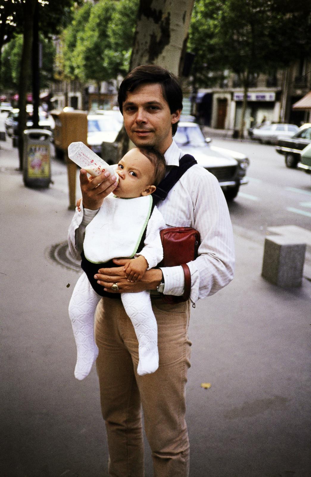 1978, Gara család, baby bottle, fatherhood, newborn, colorful, Fortepan #285094