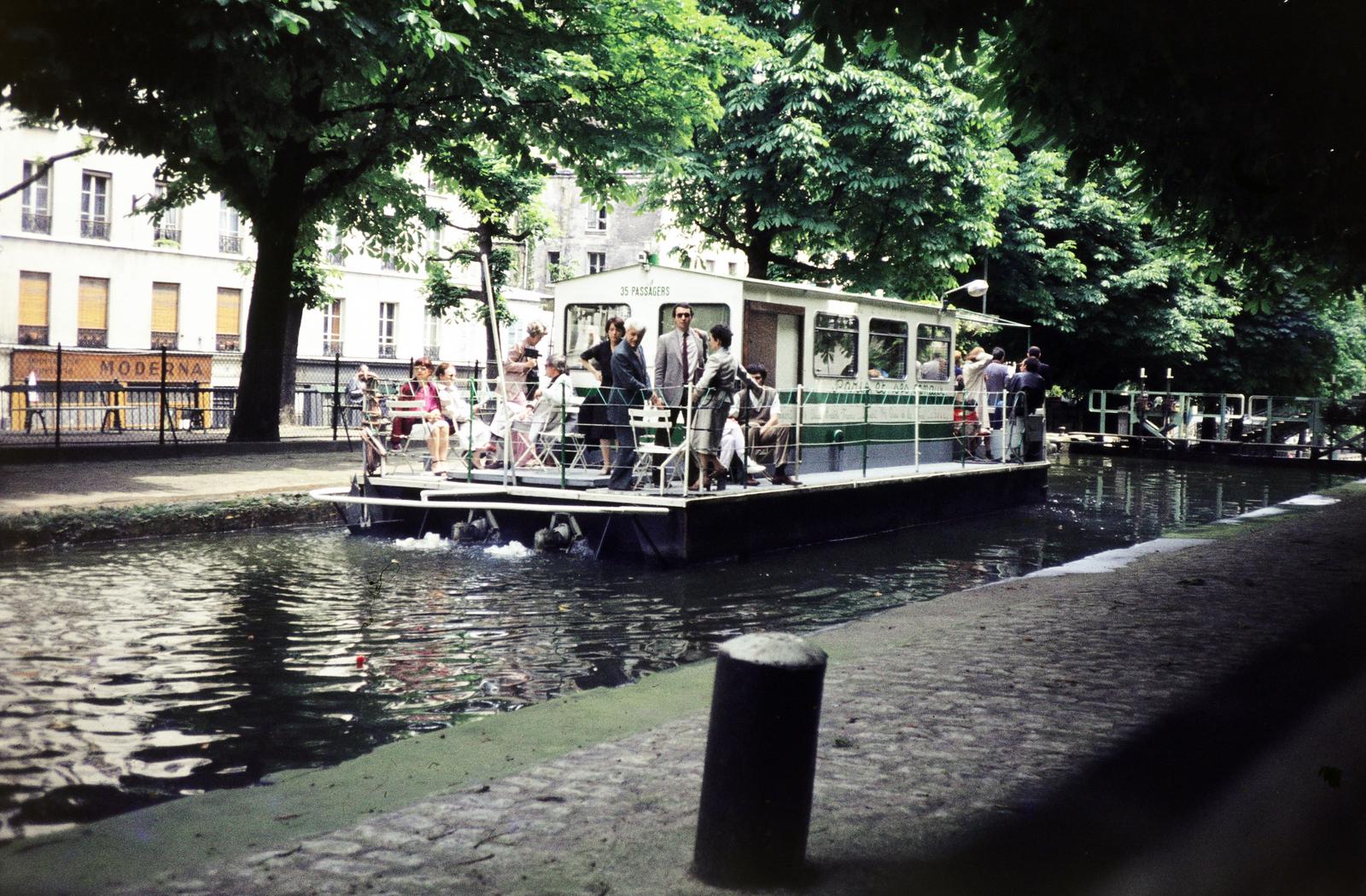 France, Paris, a Szent Márton csatorna a Fontaine des Bois, Parcs et Jardins-nél., 1978, Gara Andor, Fortepan #285097