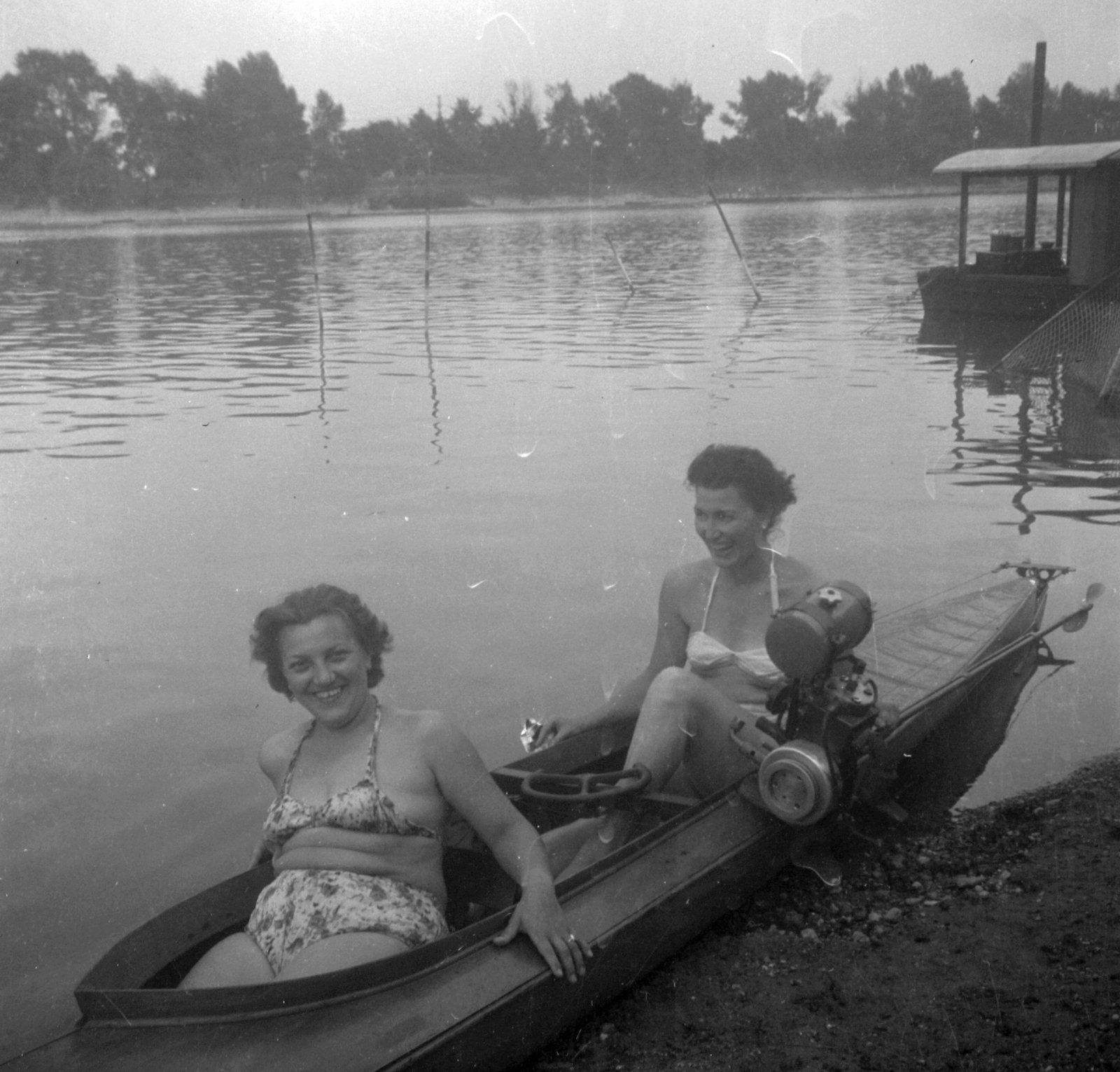 Hungary, Budapest XI., Lágymányosi öböl, Kopaszi gát., 1953, Fortepan, kayak, motorboat, outboard motor, Budapest, Fortepan #28512