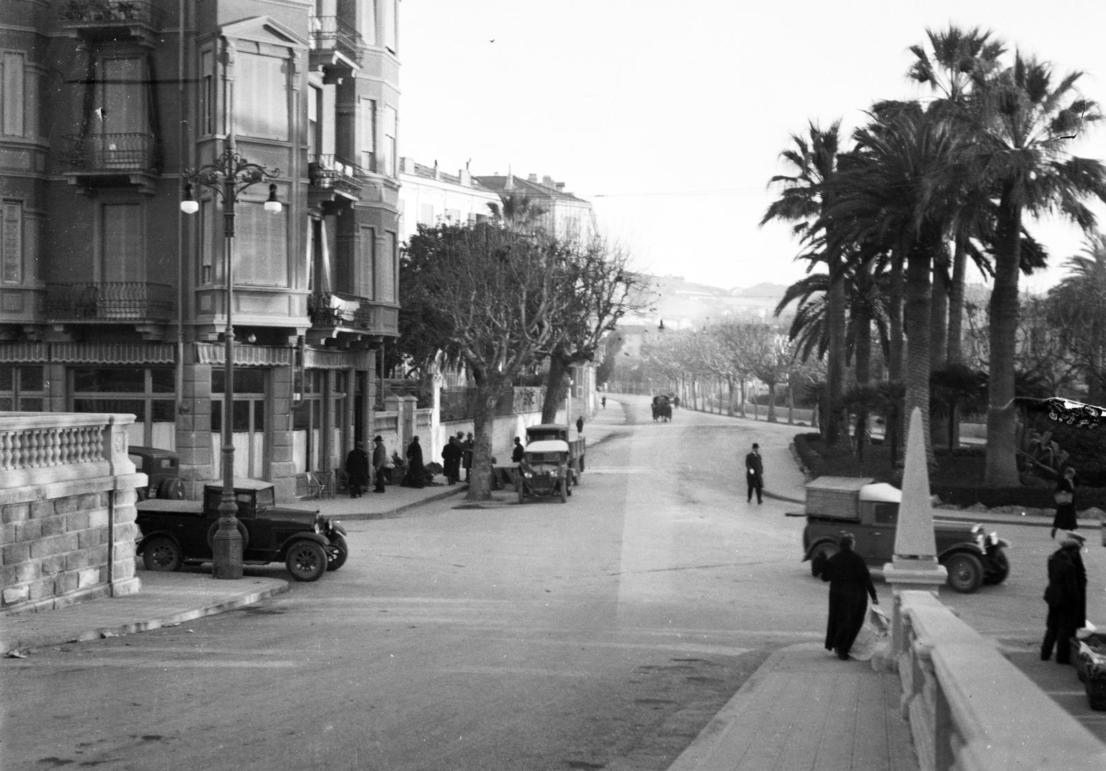 Olaszország, Sanremo, a Corso Orazio Raimondo (ekkor Via Roma) a Piazza Colombo felől, balra a Via Alessandro Manzoni., 1930, Gara Andor, Fortepan #285148