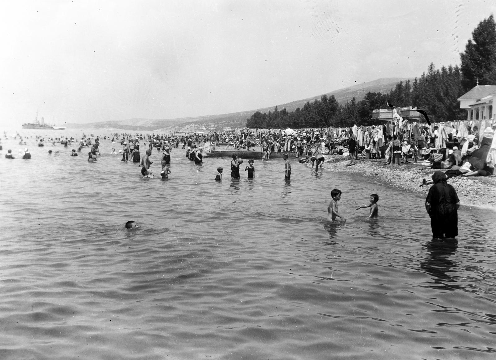 Horvátország,Adria, Crikvenica, strand., 1930, Gara Andor, Fortepan #285155
