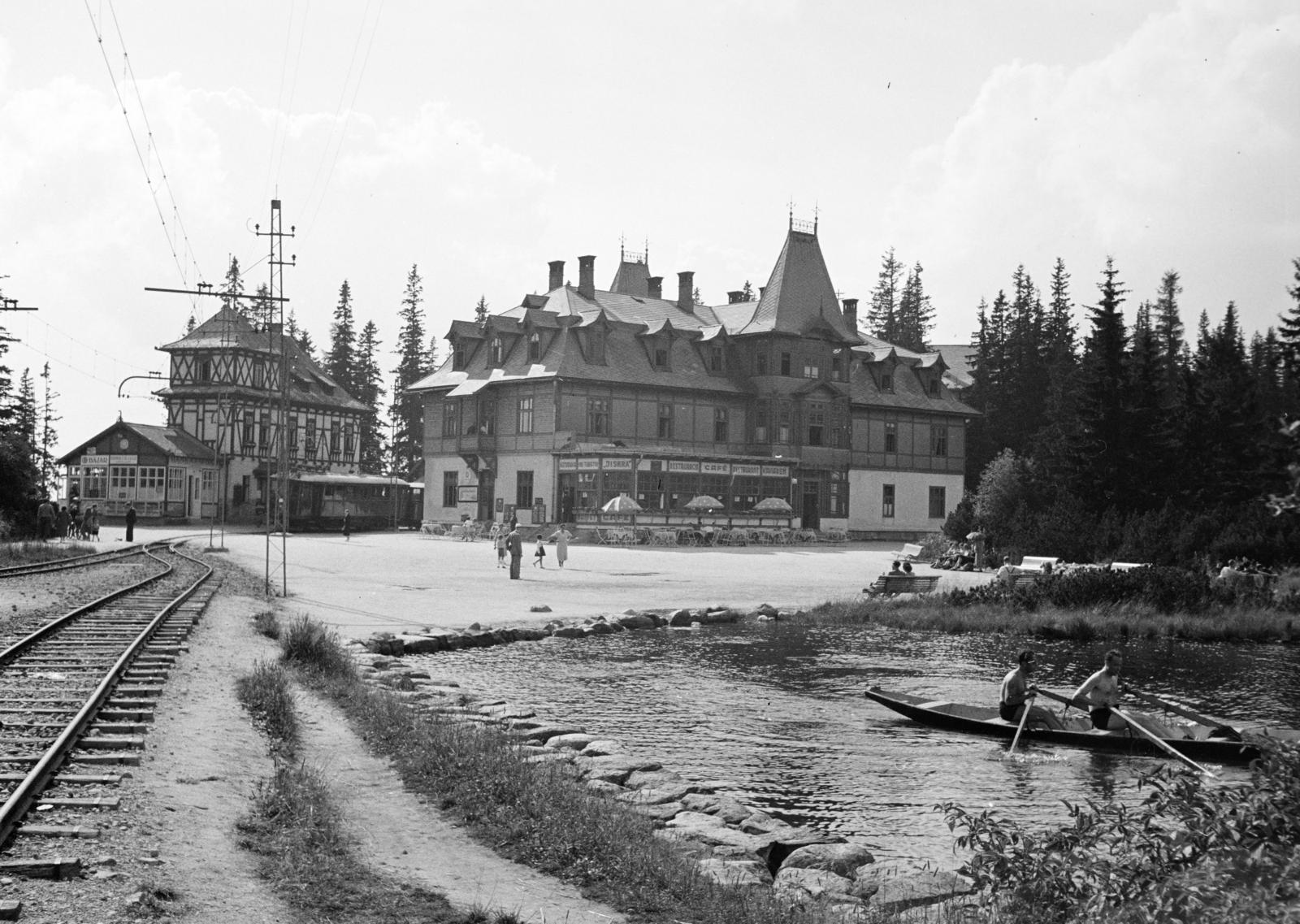 Szlovákia, Magas-Tátra, Csorbató, a Tátrai Villamos Vasút (TEŽ) állomása., 1935, Gara Andor, Fortepan #285193