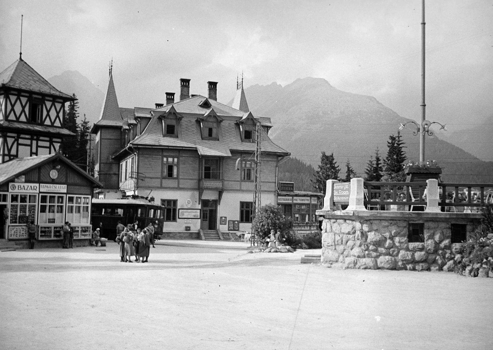 Slovakia, High Tatras, Štrbské pleso, a Tátrai Villamos Vasút (TEŽ) állomása., 1937, Gara Andor, Fortepan #285360