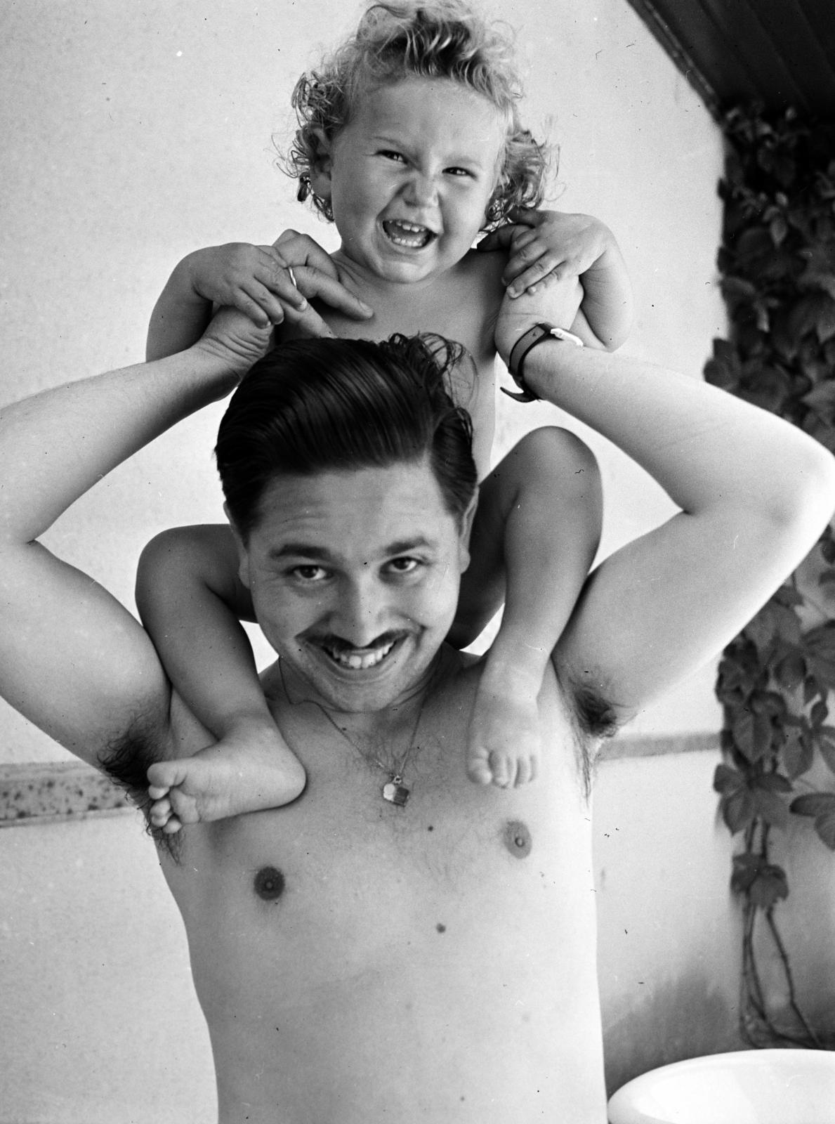 1935, Gara család, nyakban ülés, apaság, mosoly, Fortepan #285370