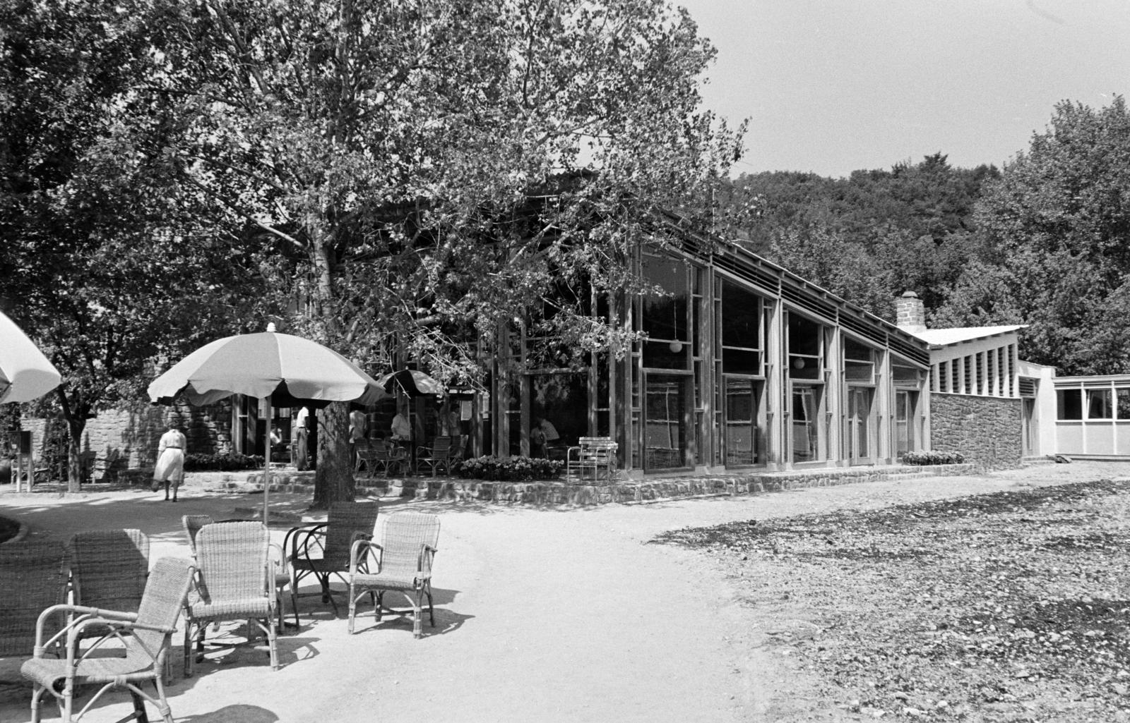 Hungary,Lake Balaton, Tihany, Motel, főépület., 1961, Gara Andor, Fortepan #285436