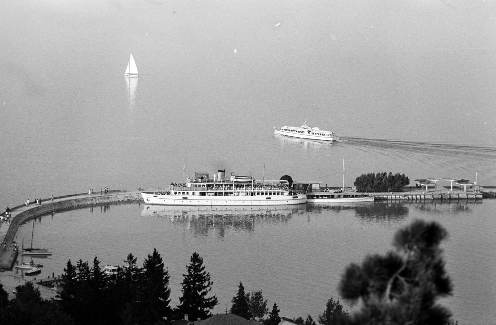 Magyarország,Balaton, Tihany, hajóállomás., 1960, Gara Andor, sétahajó, Fortepan #285519